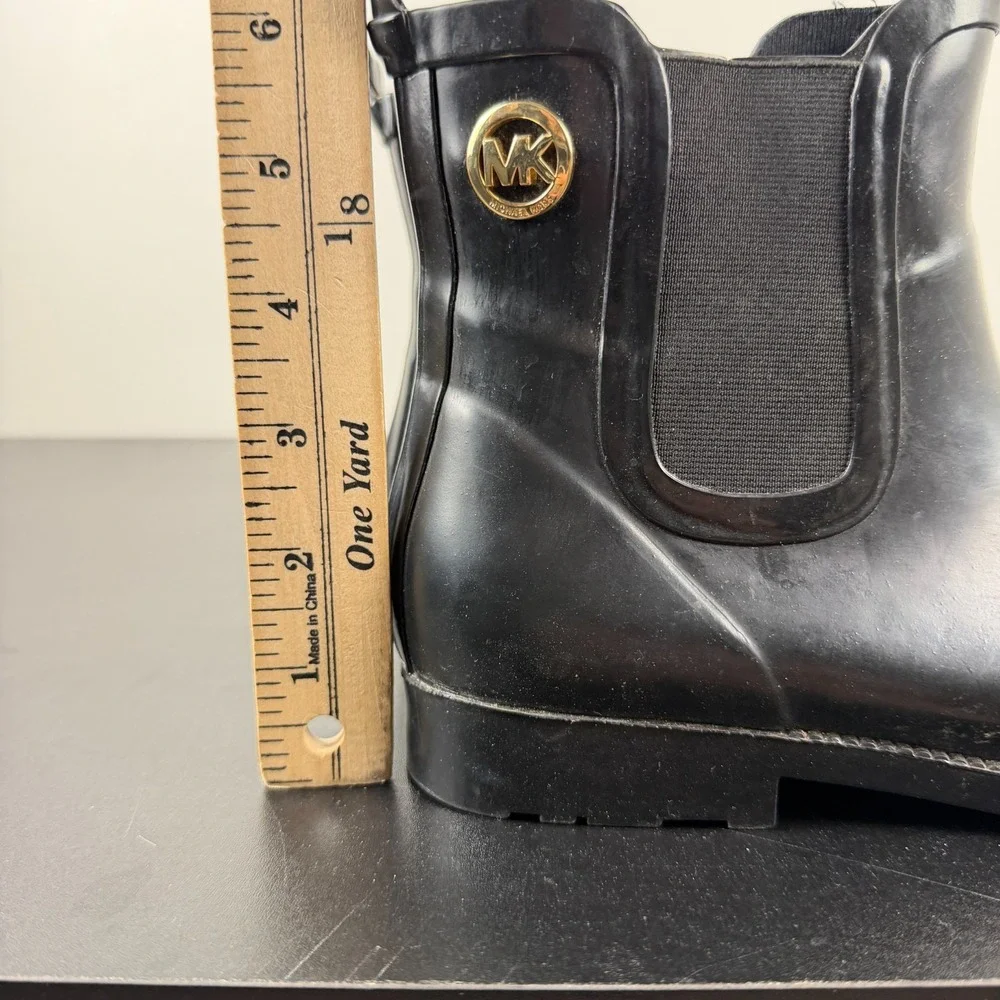 Michael Kors Chelsea Ankle Rain Boots Women's 6M Black Rubber Waterproof Outdoor